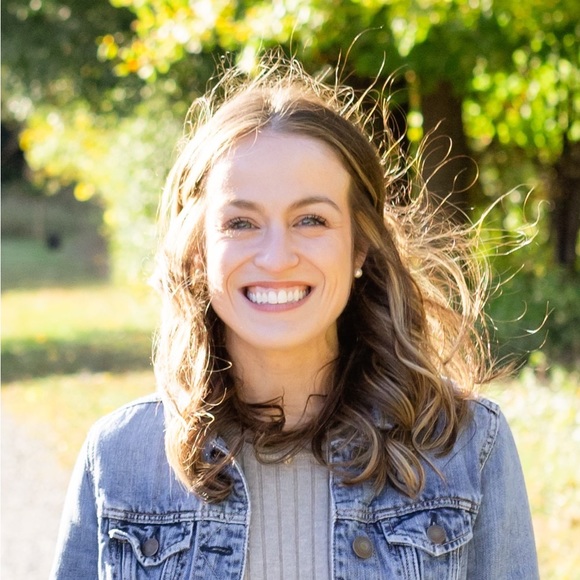 Meet your Posher, Brittany - Picture 1 of 1